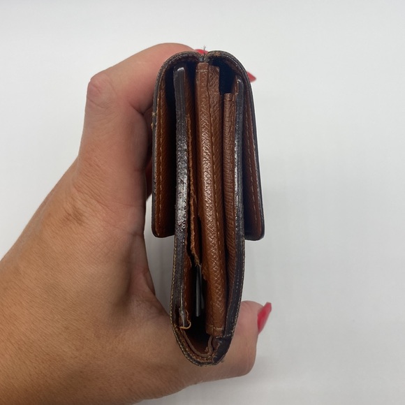 Louis Vuitton Monogram Bifold Wallet - Picture 6 of 12